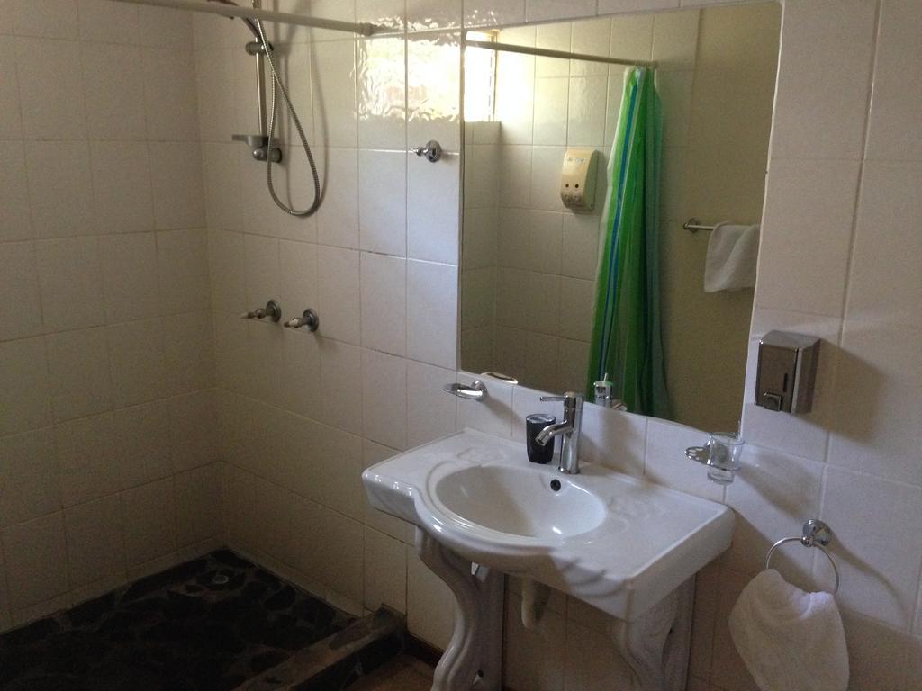 Dushi Vida Country Inn 알라후엘라 객실 사진